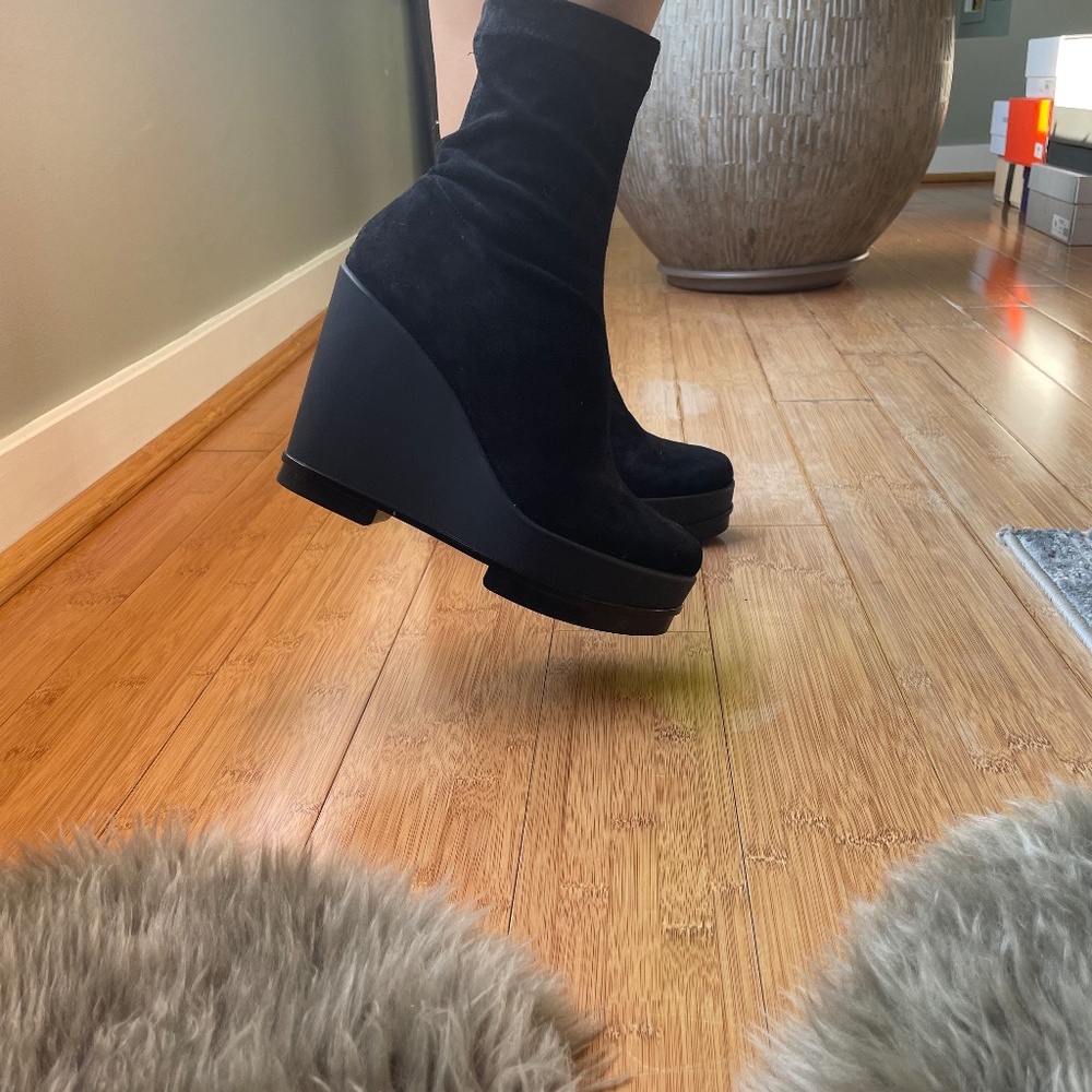 Black suede boots size 39.5 or us 9